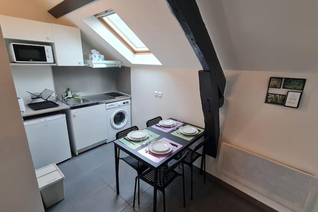 Apartment Ilot Secret *